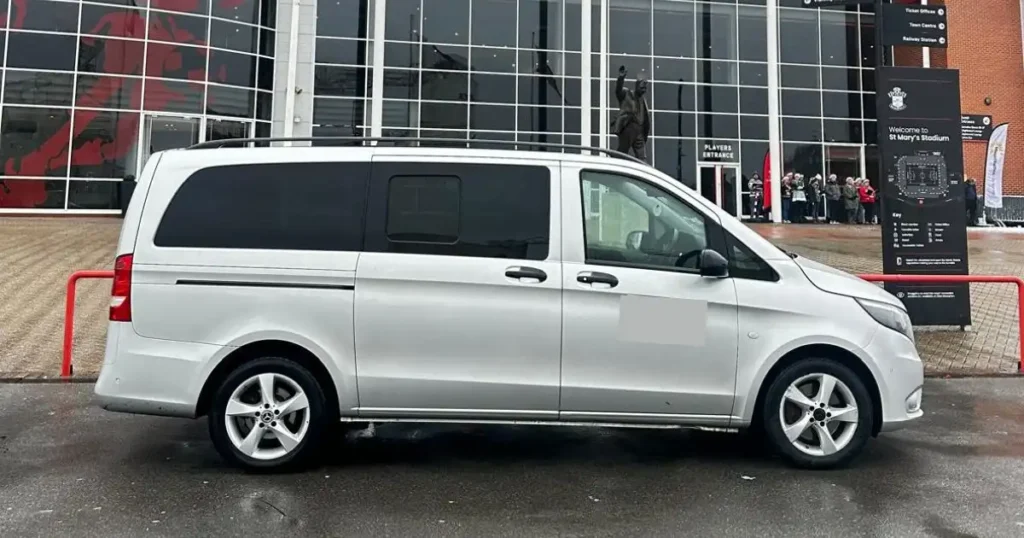 Luton-airport-mercedes long mercedes Wazer vehicles